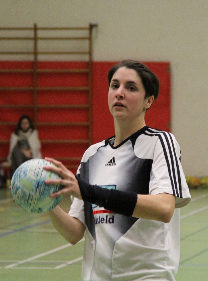 Klara Strobel m Ball2
